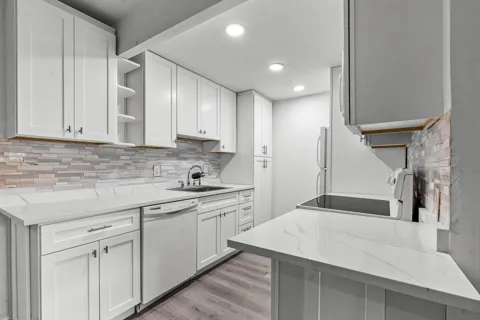 1038 Cambridge B