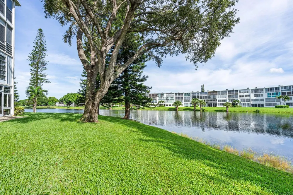 1038 Cambridge B Deerfield Beach, FL 33442