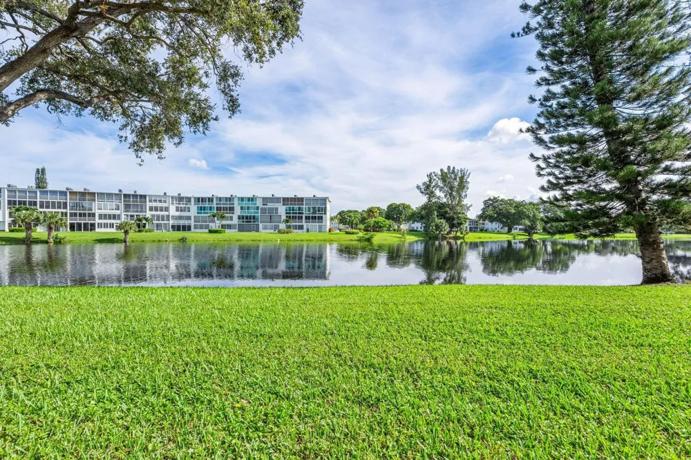 1038 Cambridge B Deerfield Beach, FL 33442