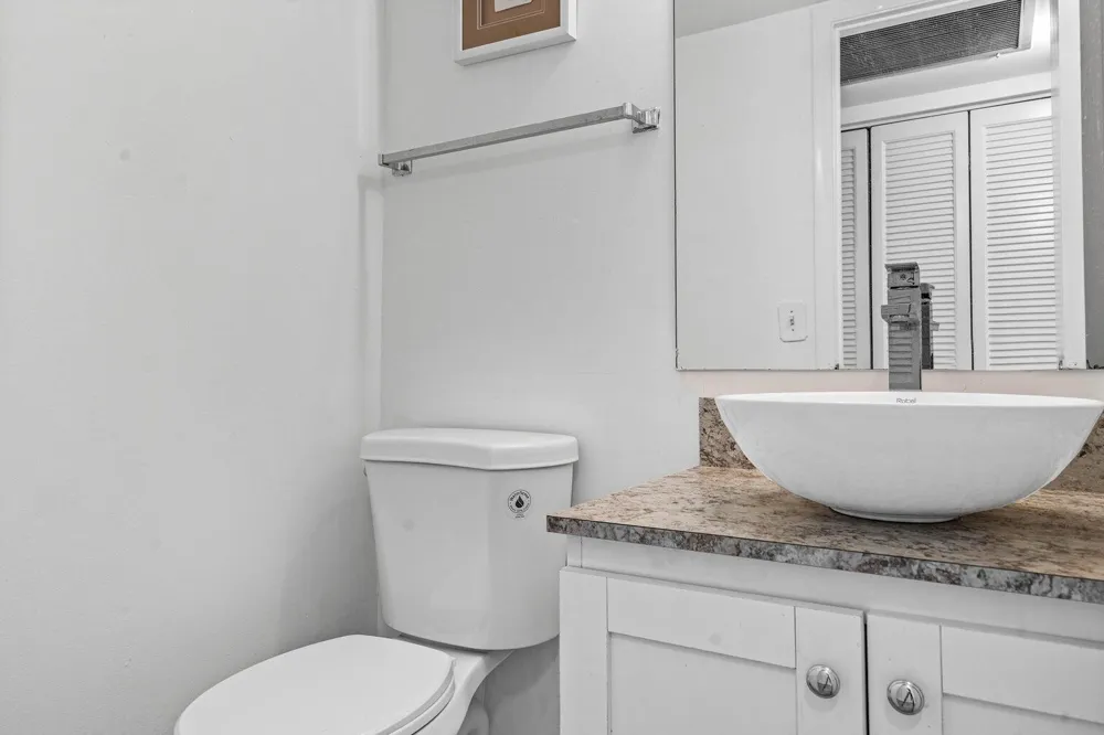1038 Cambridge B Deerfield Beach, FL 33442