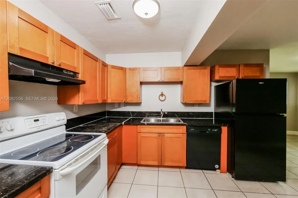 4531 NE 5th Ave Pompano Beach, FL 33064