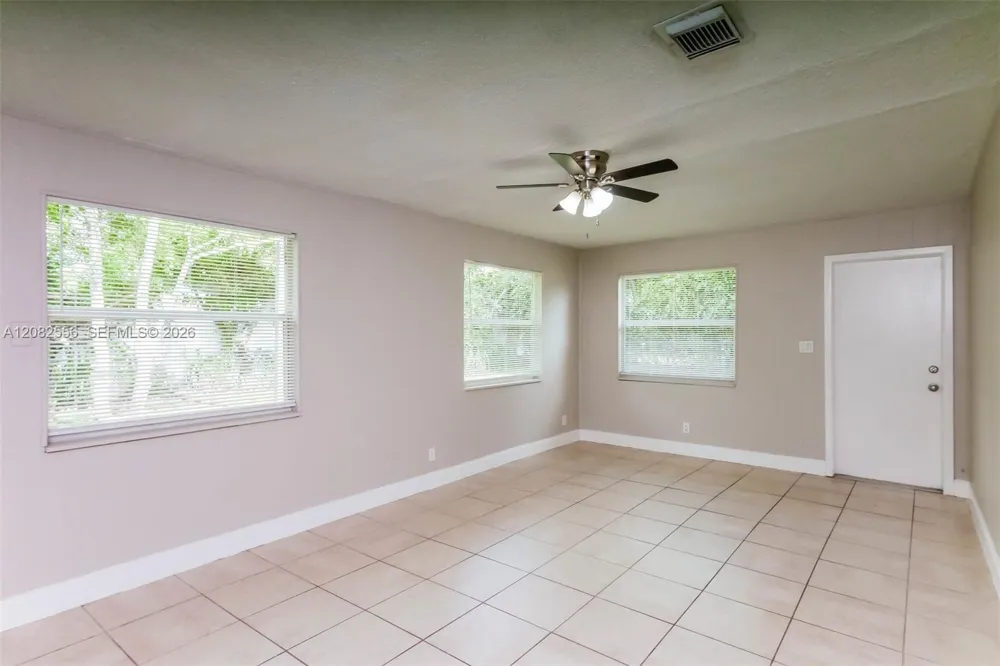 4531 NE 5th Ave Pompano Beach, FL 33064