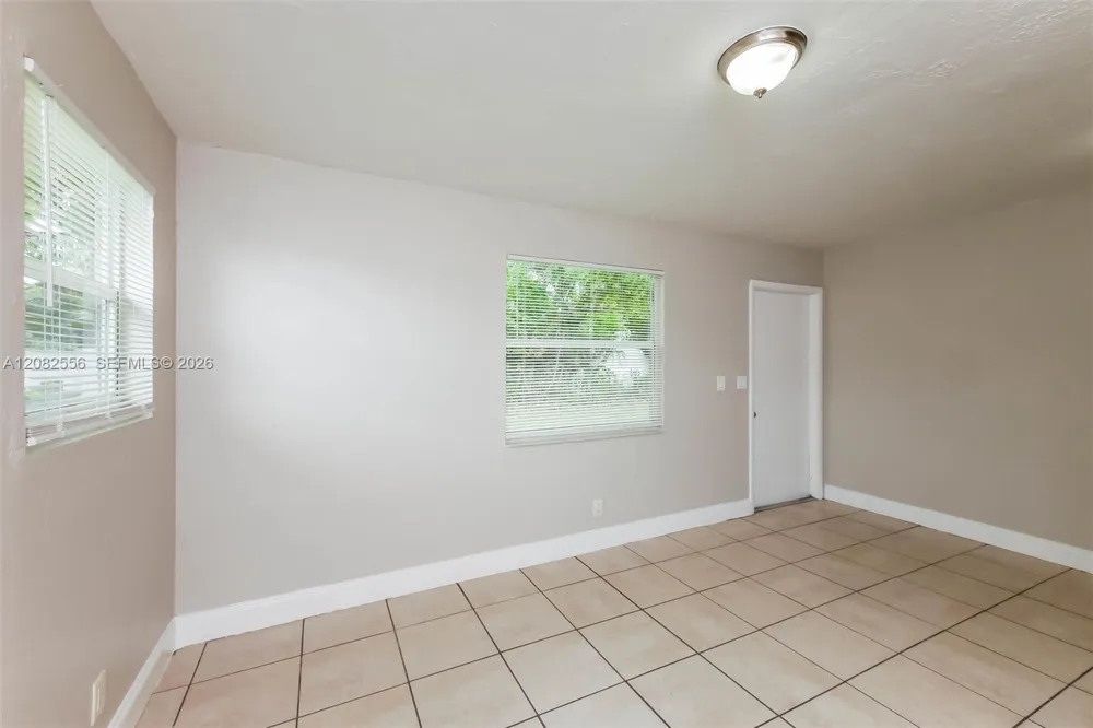 4531 NE 5th Ave Pompano Beach, FL 33064