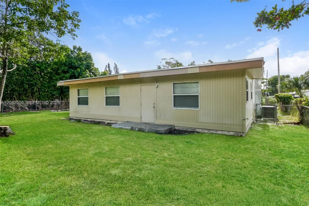4531 NE 5th Ave Pompano Beach, FL 33064