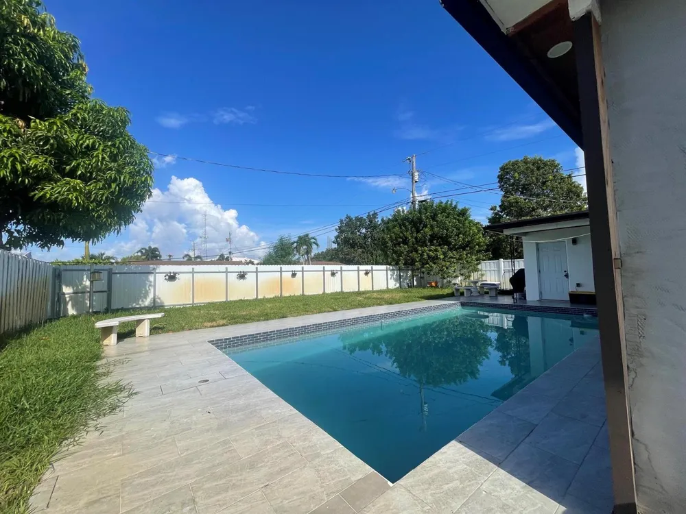 2310 67TH TERRACE Hollywood, FL 33024