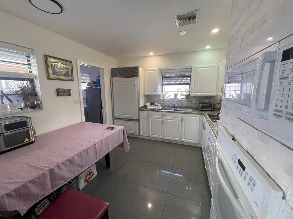 2310 67TH TERRACE Hollywood, FL 33024