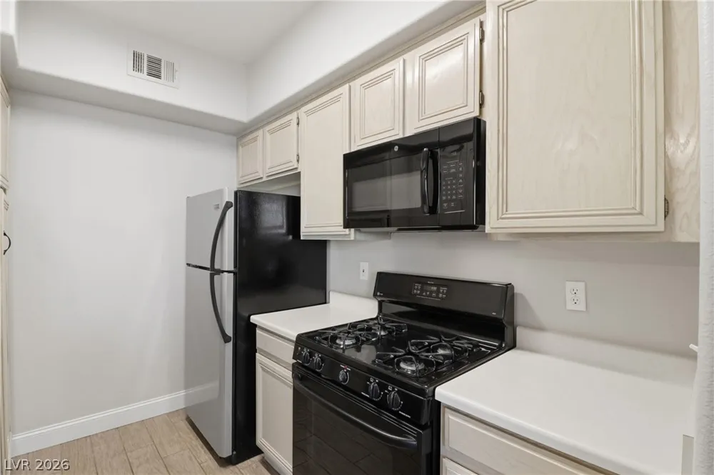 7143 S Durango Drive #106 Las Vegas, NV 89113