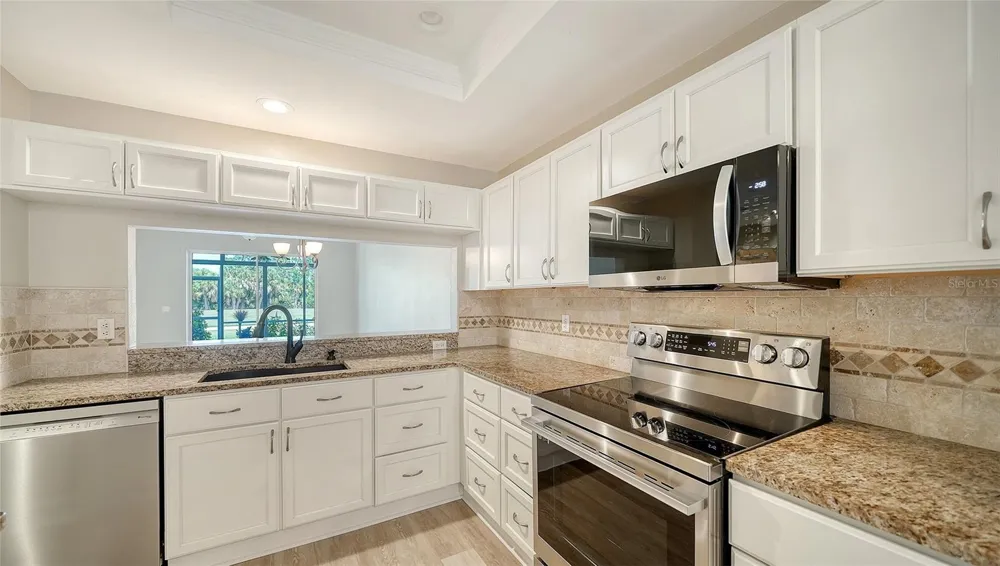 8735 OLDE HICKORY AVENUE #8105 Sarasota, FL 34238