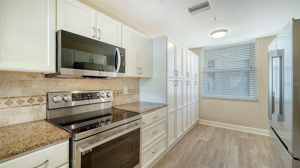 8735 OLDE HICKORY AVENUE #8105 Sarasota, FL 34238