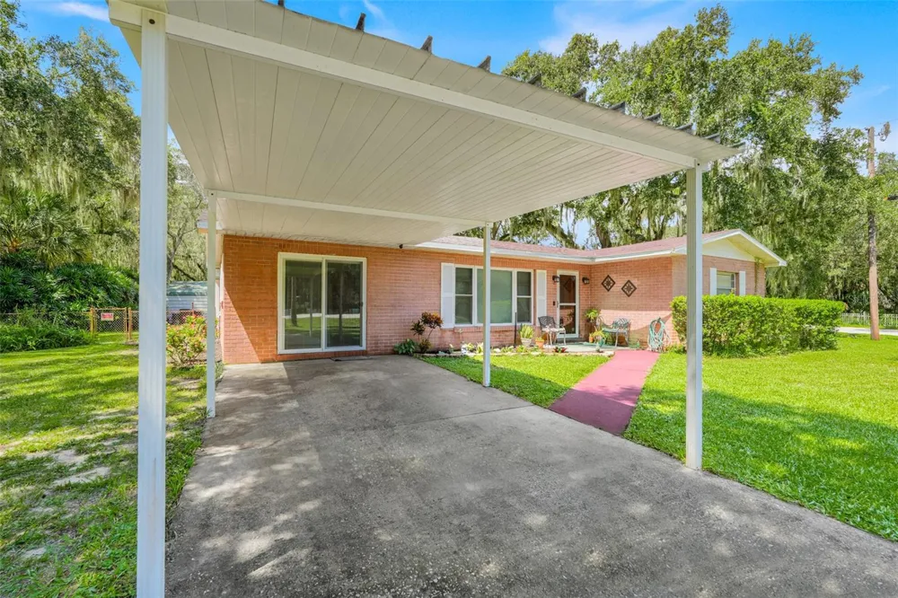 11031 W BEACH PARKWAY Lake Wales, FL 33898