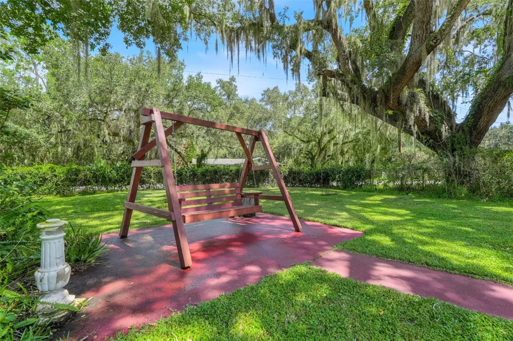 11031 W BEACH PARKWAY Lake Wales, FL 33898