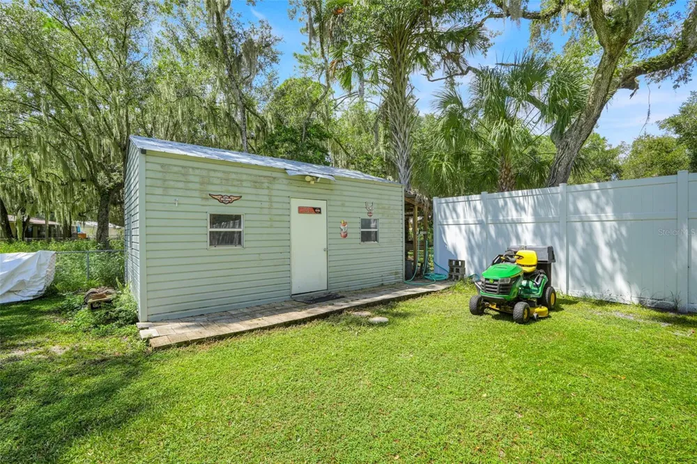 11031 W BEACH PARKWAY Lake Wales, FL 33898