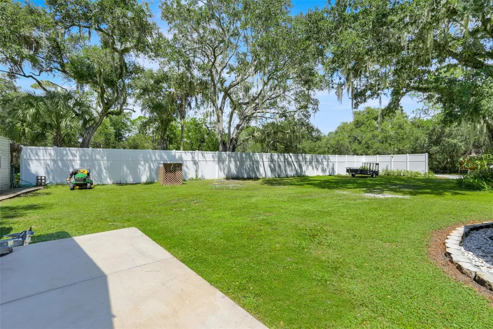 11031 W BEACH PARKWAY Lake Wales, FL 33898