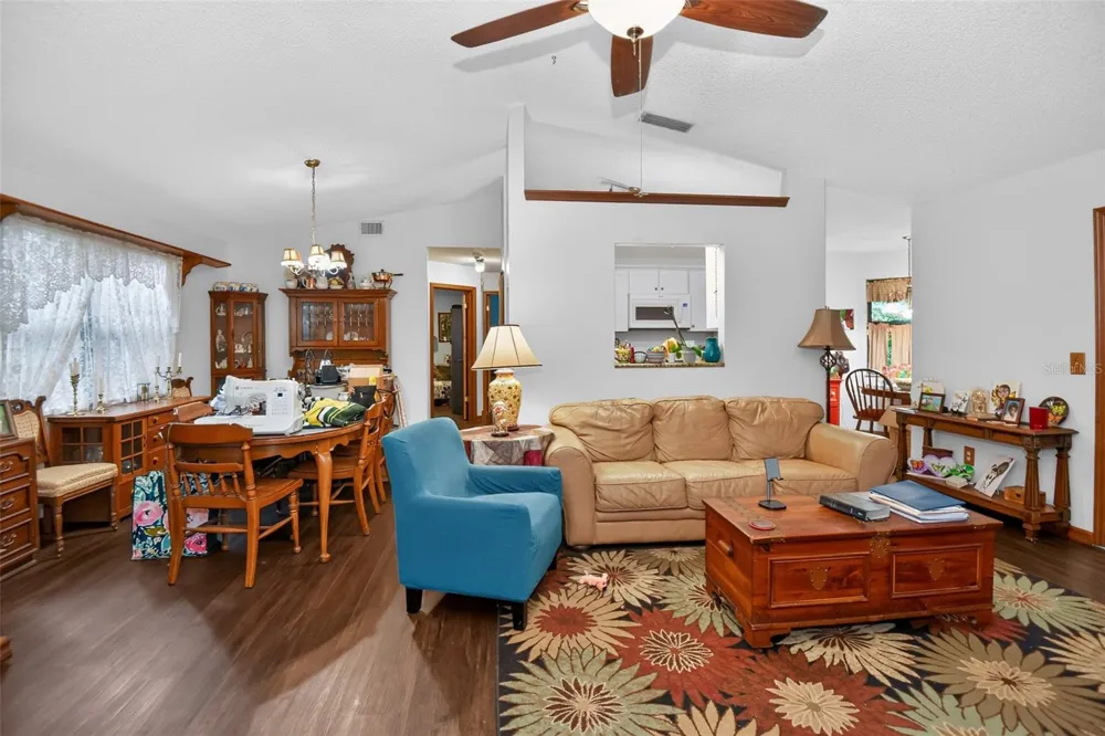 950 WOODSITE DRIVE Deland, FL 32720