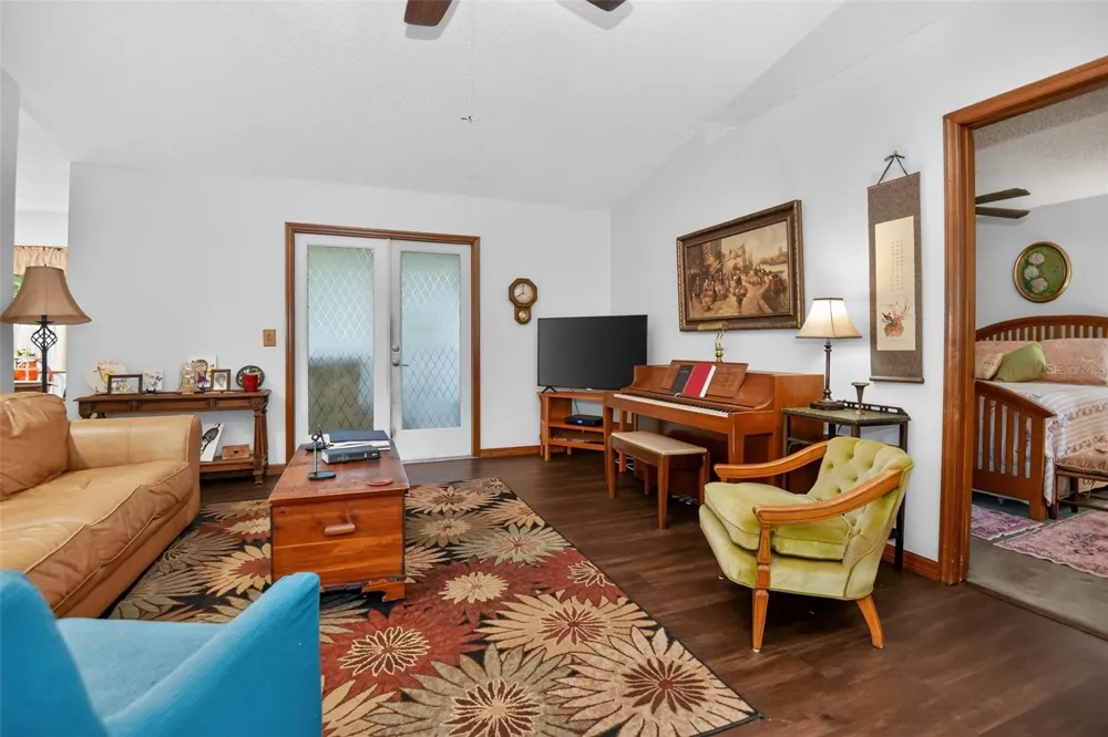 950 WOODSITE DRIVE Deland, FL 32720