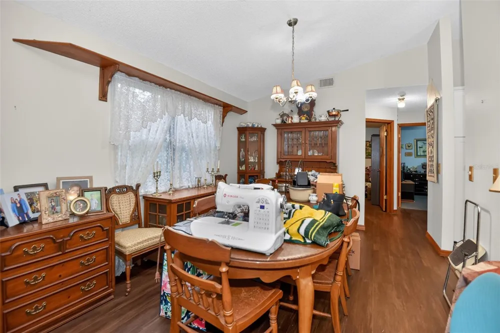 950 WOODSITE DRIVE Deland, FL 32720