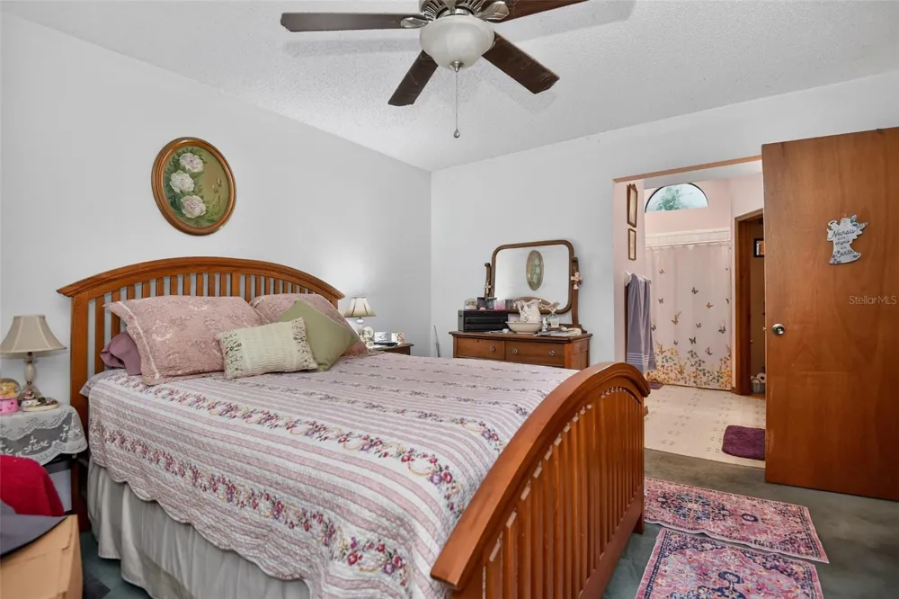 950 WOODSITE DRIVE Deland, FL 32720