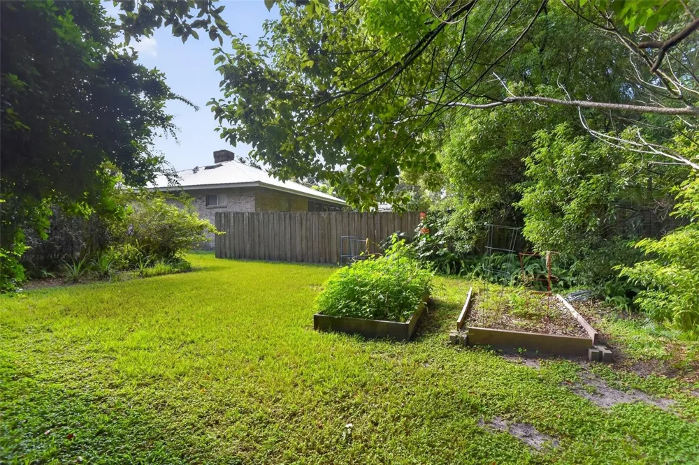 950 WOODSITE DRIVE Deland, FL 32720