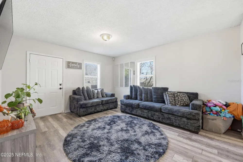 1305 MELSON AVENUE Jacksonville, FL 32254