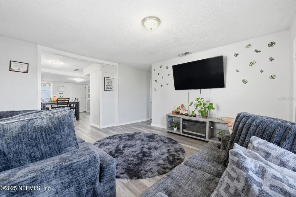 1305 MELSON AVENUE Jacksonville, FL 32254