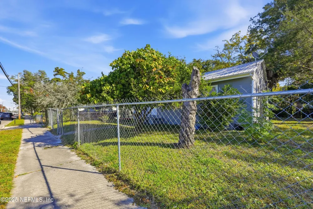 1305 MELSON AVENUE Jacksonville, FL 32254