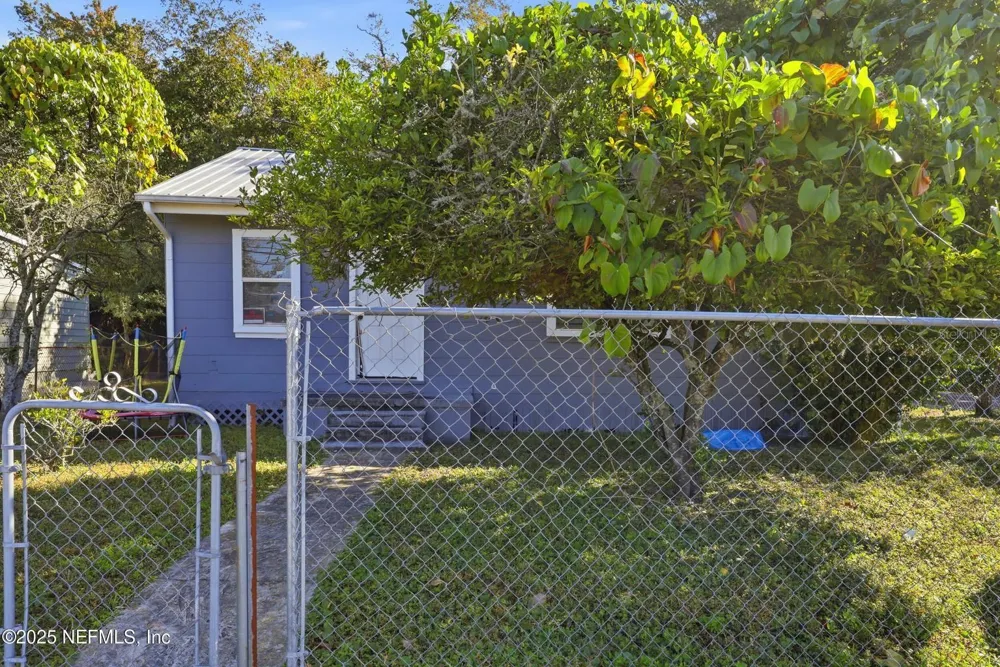 1305 MELSON AVENUE Jacksonville, FL 32254