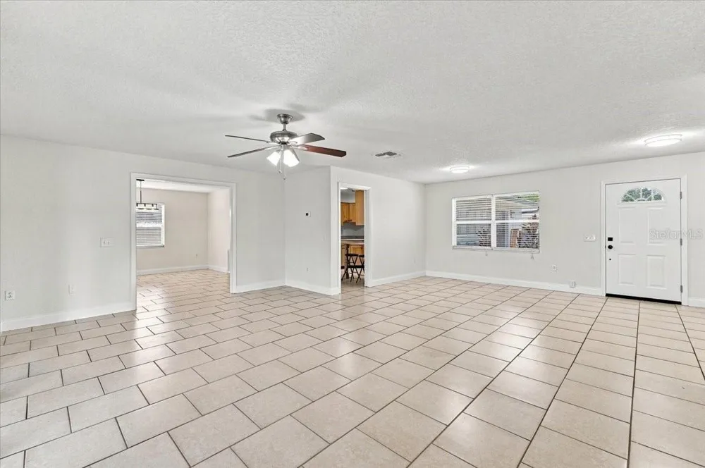 121 LOWELL ROAD Winter Haven, FL 33884
