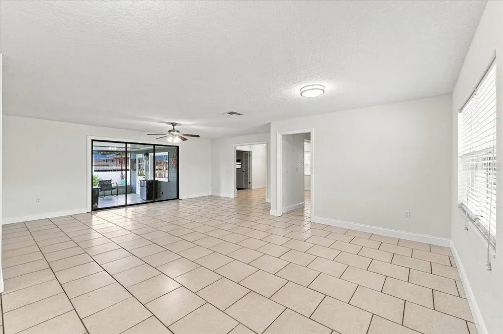121 LOWELL ROAD Winter Haven, FL 33884