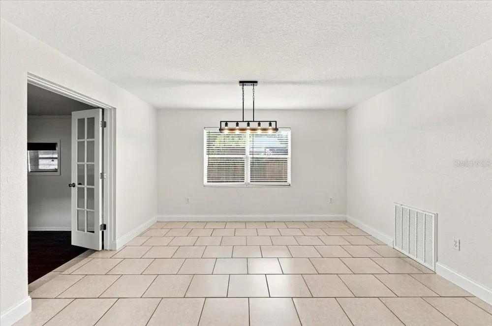 121 LOWELL ROAD Winter Haven, FL 33884