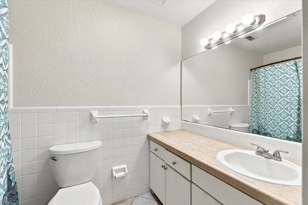 121 LOWELL ROAD Winter Haven, FL 33884