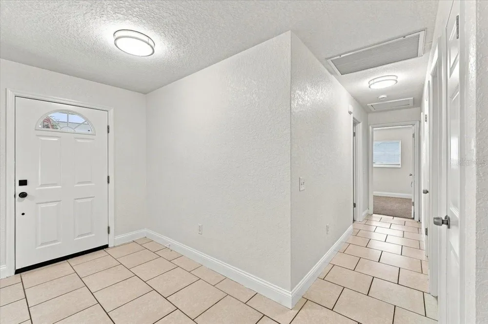 121 LOWELL ROAD Winter Haven, FL 33884