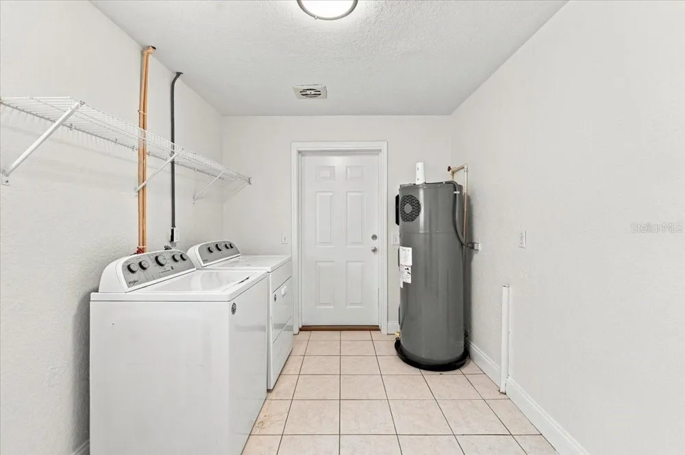 121 LOWELL ROAD Winter Haven, FL 33884