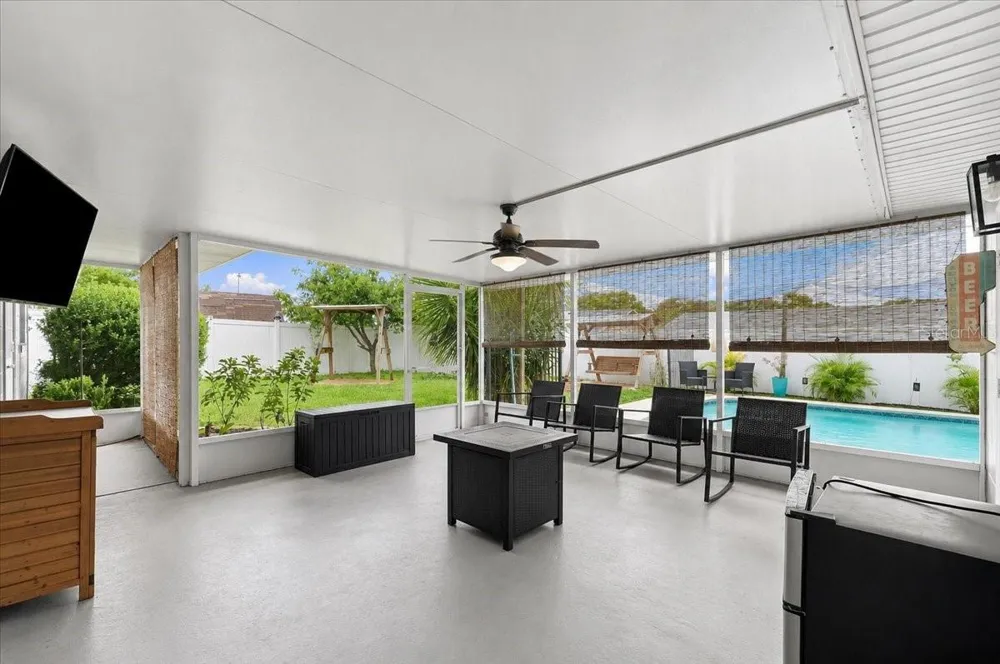 121 LOWELL ROAD Winter Haven, FL 33884