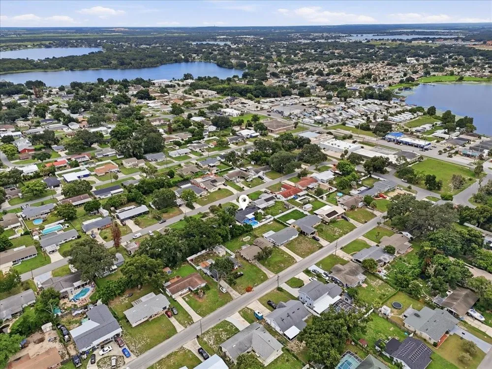 121 LOWELL ROAD Winter Haven, FL 33884