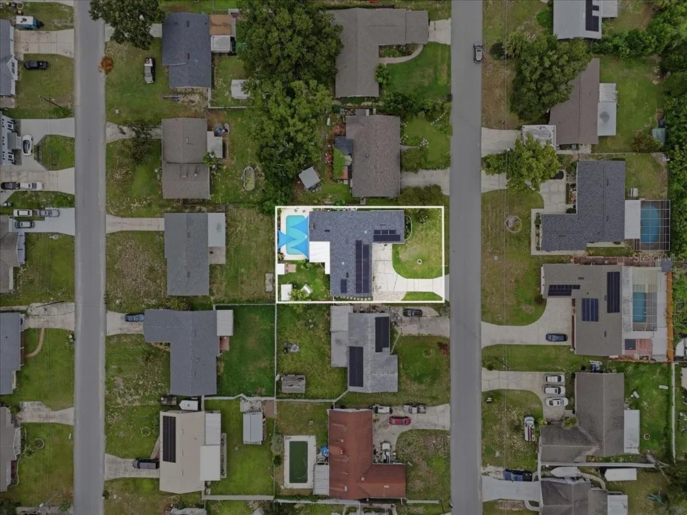 121 LOWELL ROAD Winter Haven, FL 33884