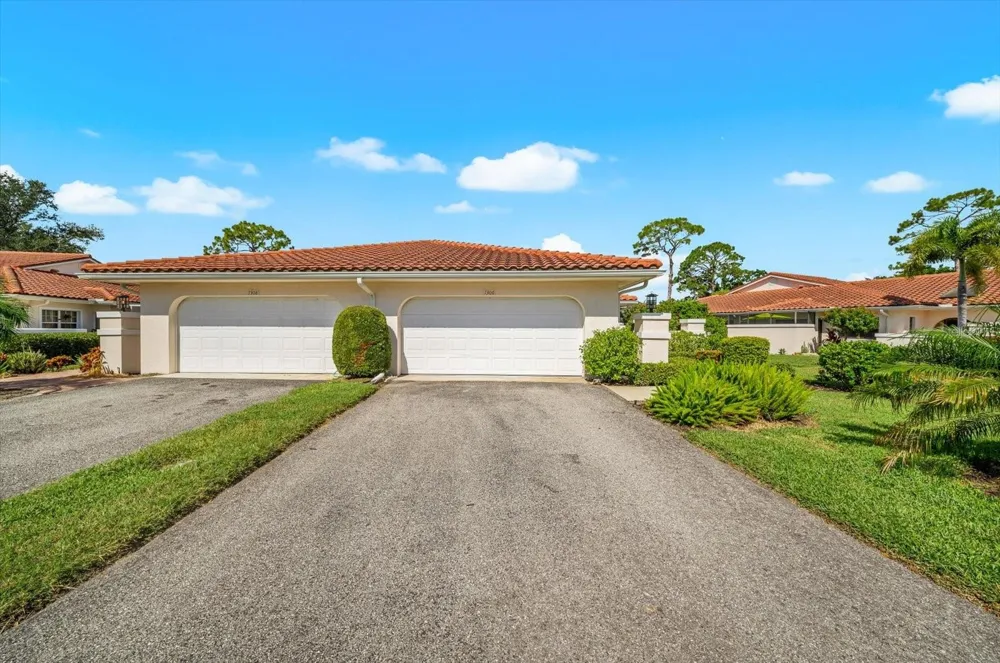 7306 GOLF POINTE CIRCLE Sarasota, FL 34243