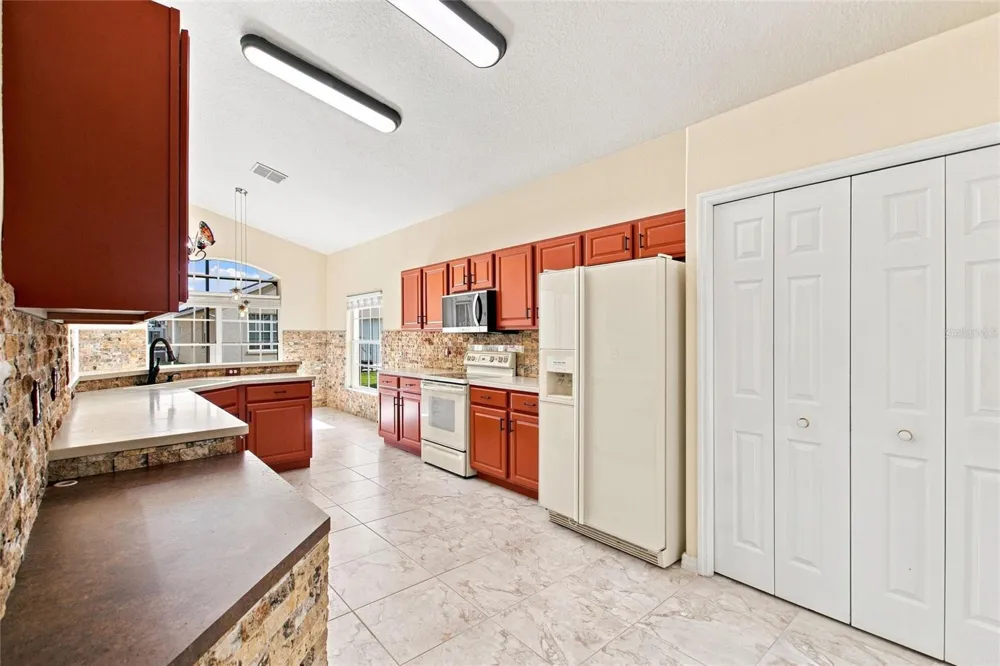 140 MOSS LN Davenport, FL 33837