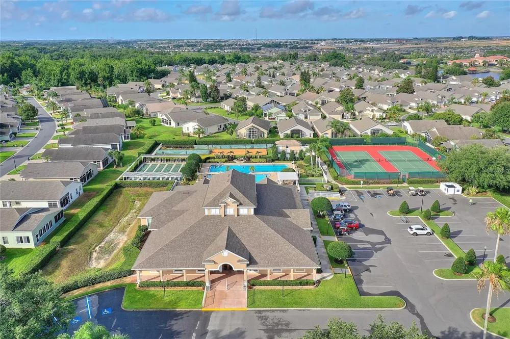 140 MOSS LN Davenport, FL 33837