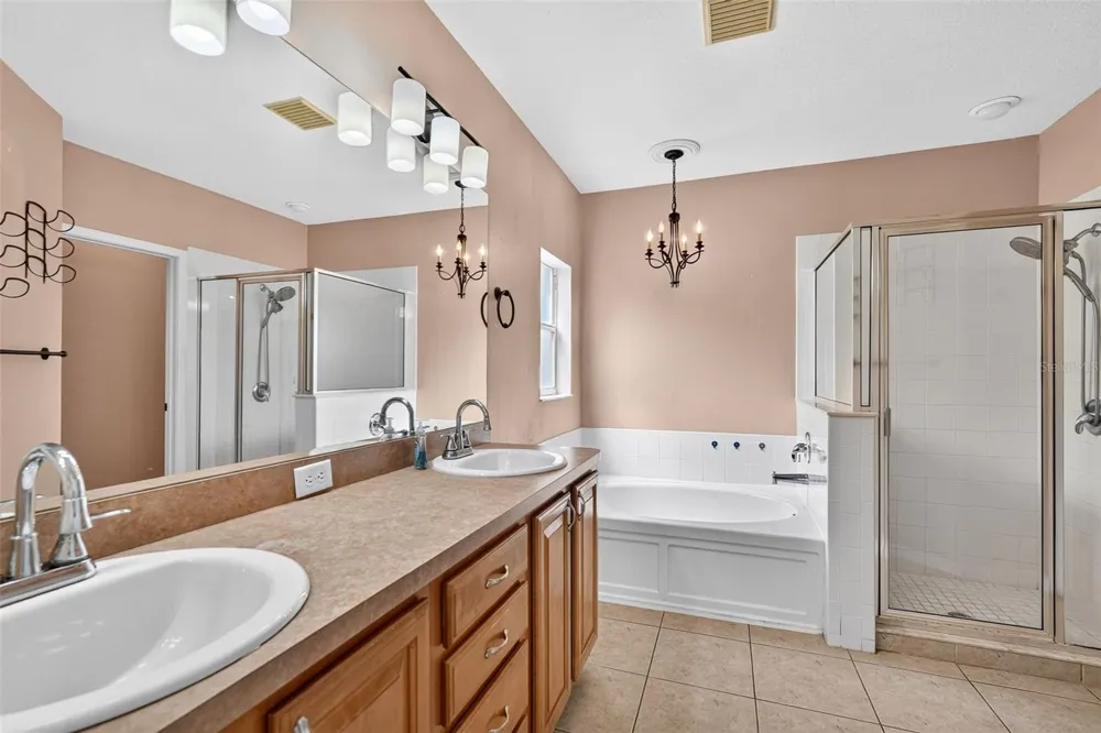 4007 34TH STREET E Bradenton, FL 34208