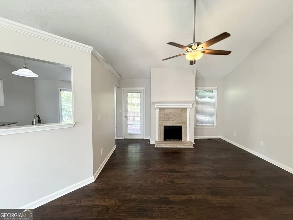 5753 Three Lakes DR Atlanta, GA 30349