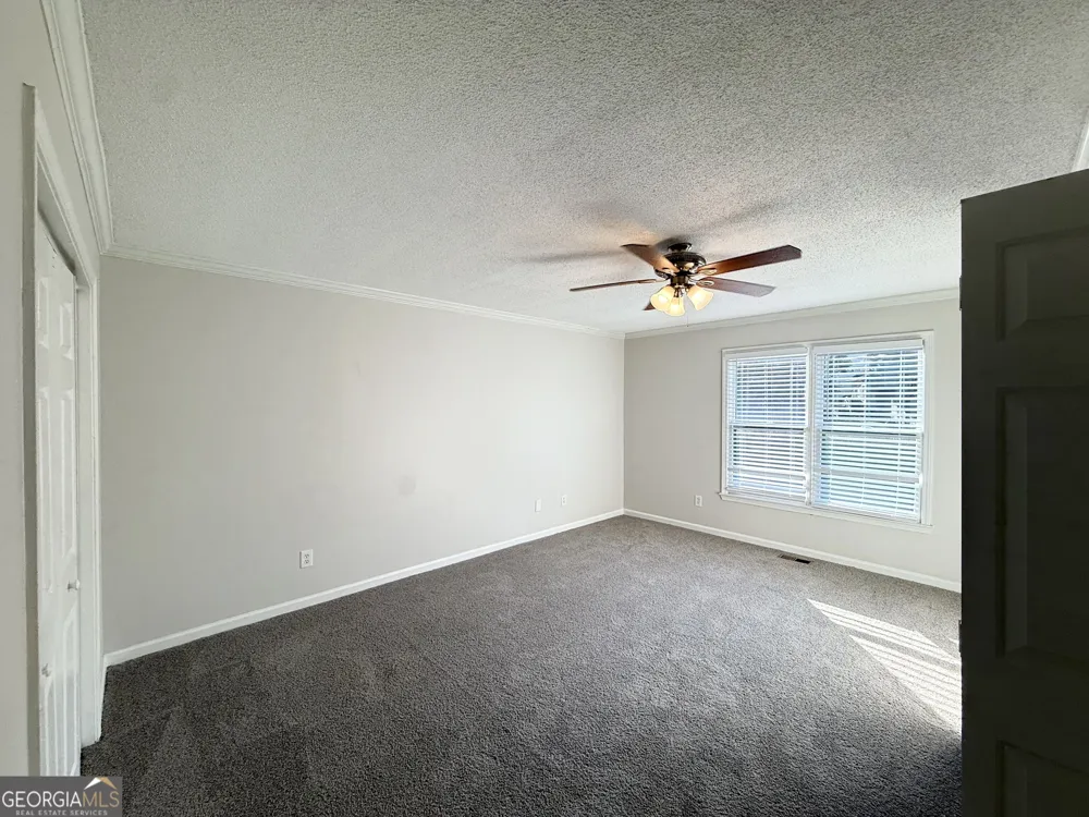 5753 Three Lakes DR Atlanta, GA 30349