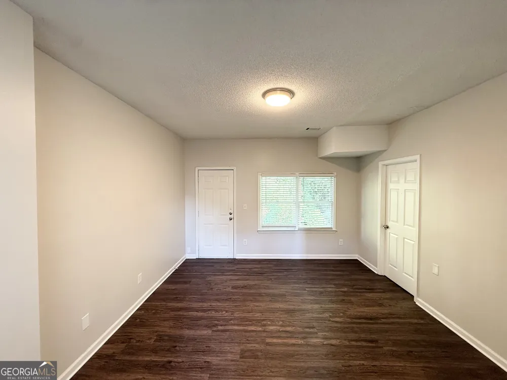 5753 Three Lakes DR Atlanta, GA 30349