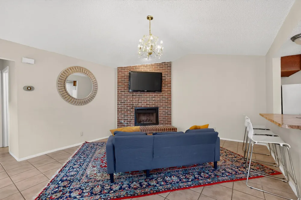 1602 Waterloo Trail #B Austin, TX 78704