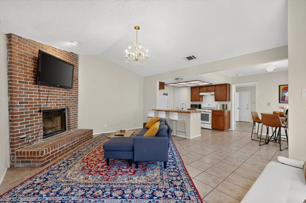 1602 Waterloo Trail #B Austin, TX 78704