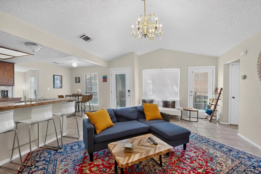1602 Waterloo Trail #B Austin, TX 78704