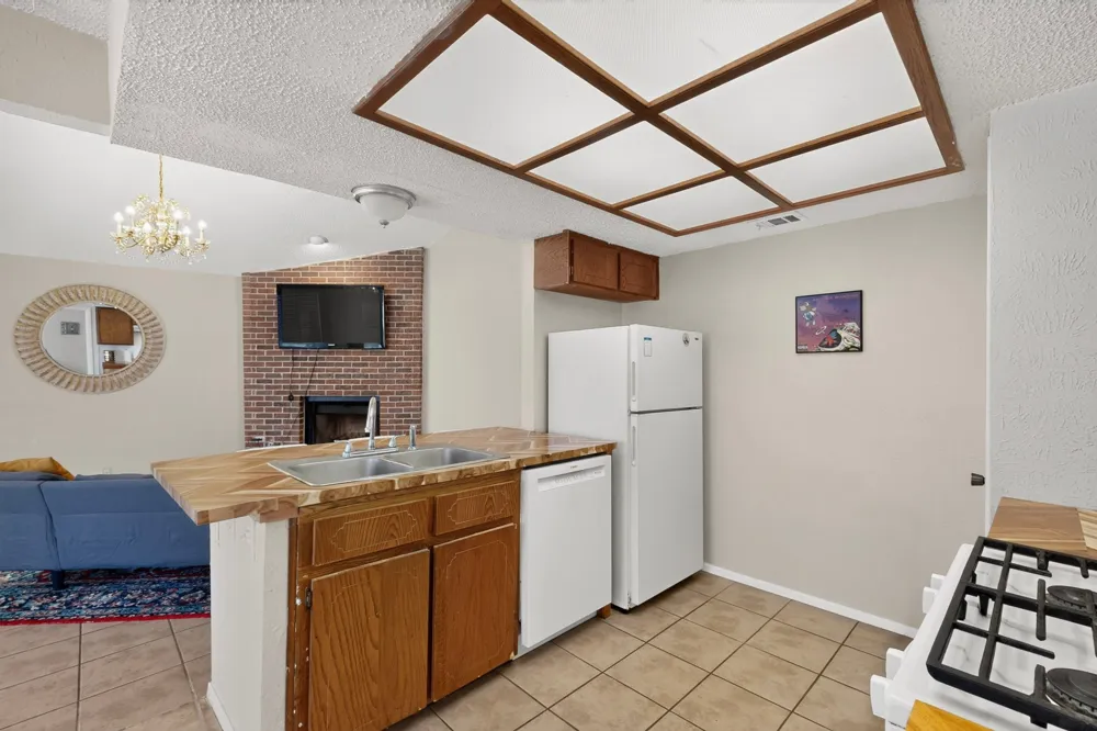 1602 Waterloo Trail #B Austin, TX 78704