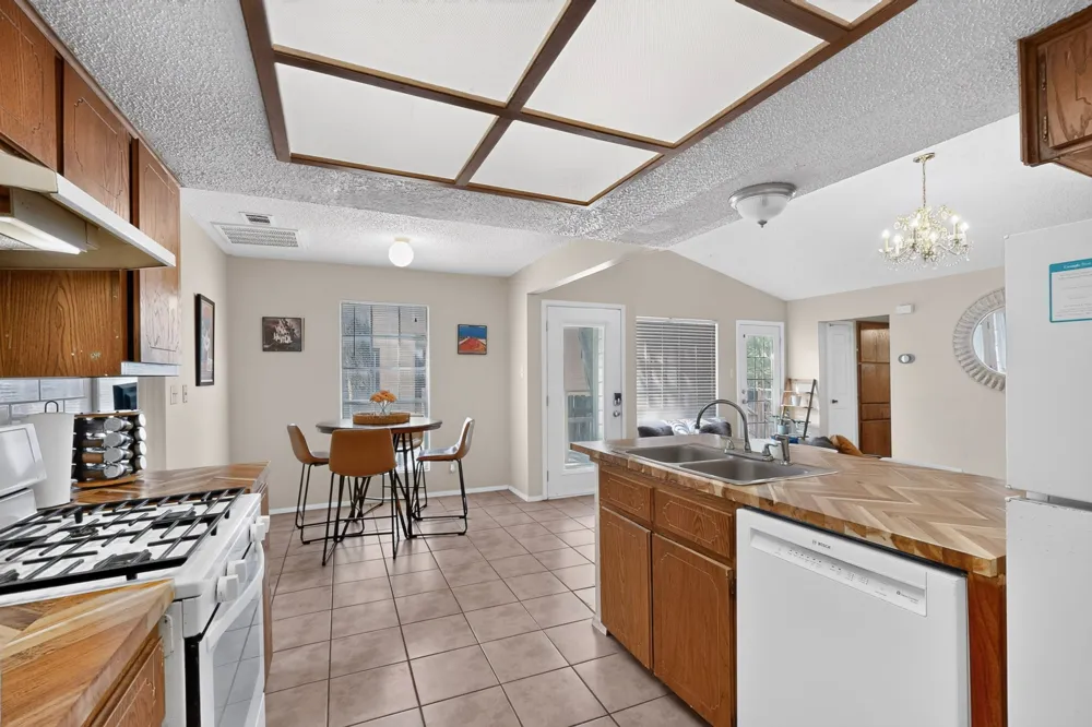 1602 Waterloo Trail #B Austin, TX 78704