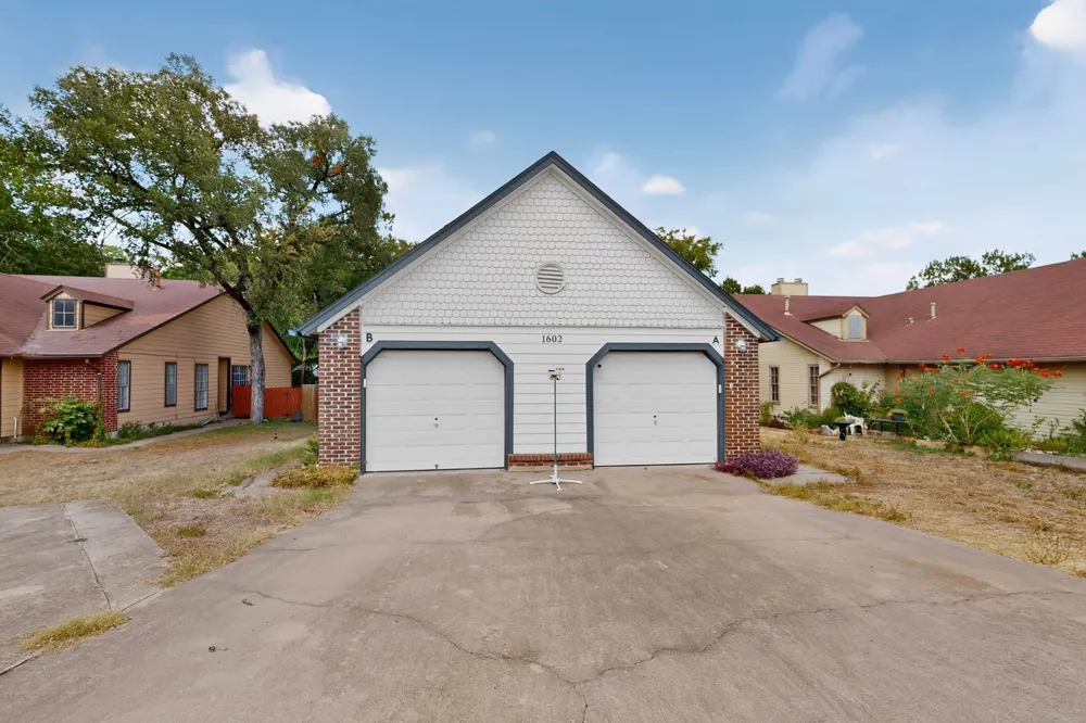 1602 Waterloo Trail #B Austin, TX 78704