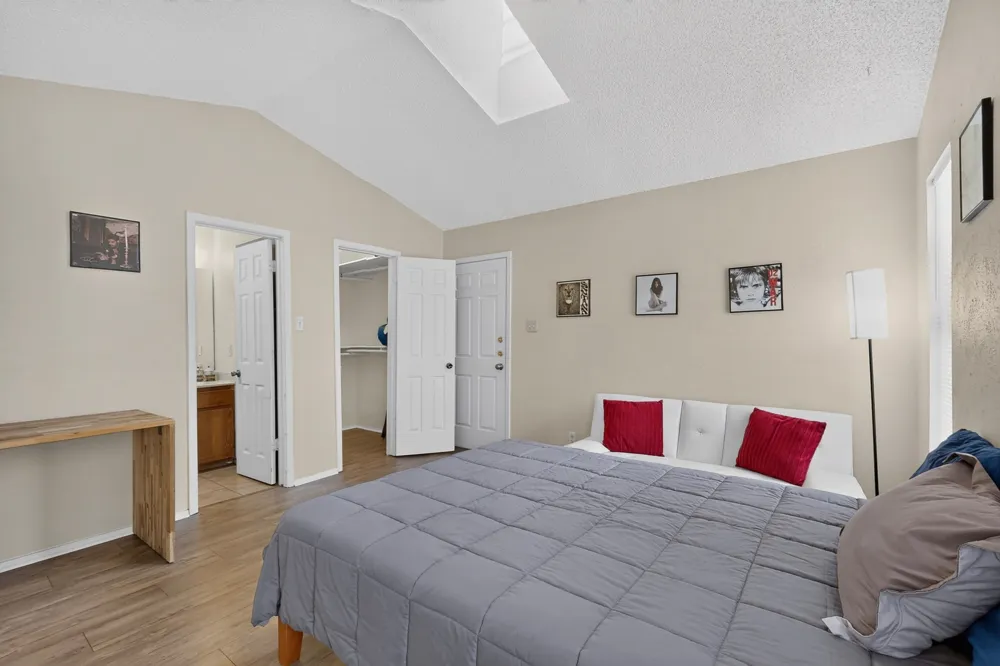 1602 Waterloo Trail #B Austin, TX 78704