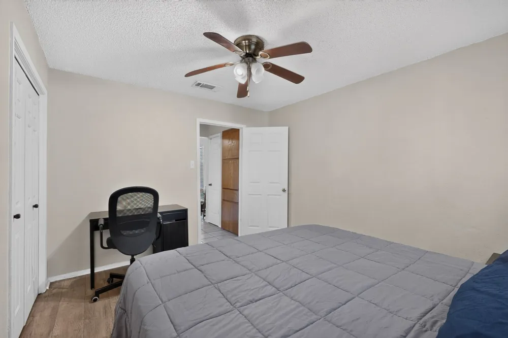 1602 Waterloo Trail #B Austin, TX 78704